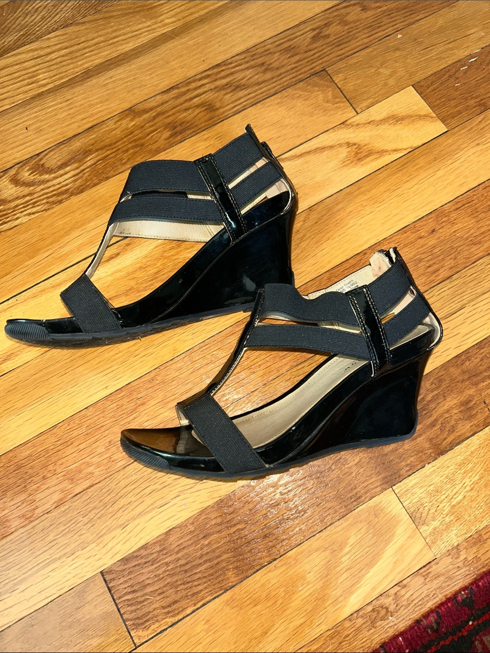 Kenneth Cole Reaction Black Patent Wedge Sandals with Elastic Straps
